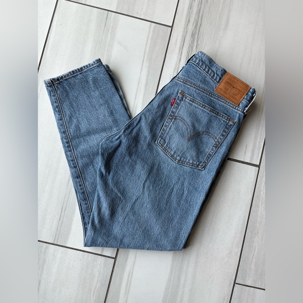 Levi's® Wedgie Icon Fit Jeans Classic Straight Leg | These Dreams Wash | Size 29 - Picture 8 of 16